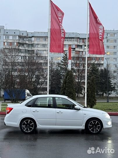 LADA Granta 1.6 МТ, 2018, 130 800 км