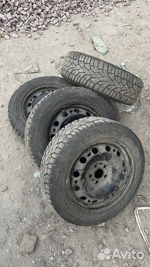 Комплект колес VW Polo Skoda Rapid 185/60R15 зима
