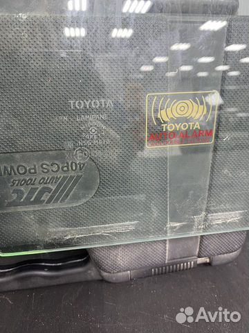 Toyota Land Cruiser 300 стекло