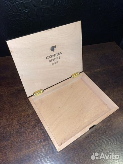 Хьюмидор,шкатулка,ящик для сигар