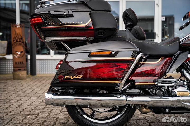 Harley-Davidson CVO Road Glide Limited 117 120th