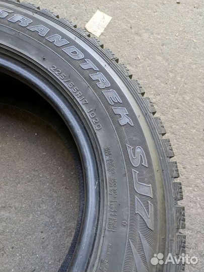 Dunlop Grandtrek SJ7 225/65 R17