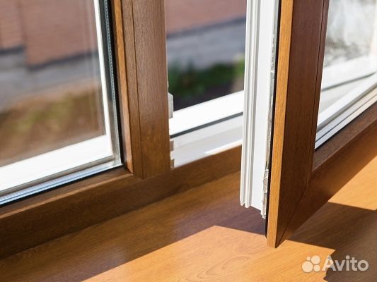 Пластиковые окна с ламинацией и без