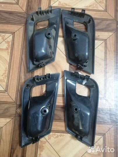 Заглушки ручек на обшивки дверей priora