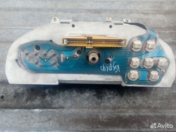 Щиток приборов Ford Courier, 92г