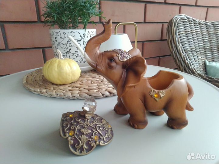 Статуэтка-шкатулка слон