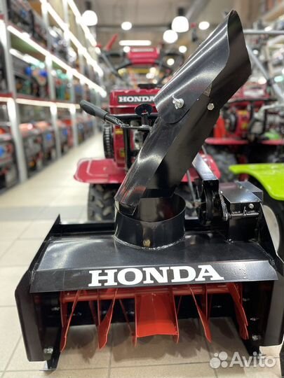 Снегоуборочная машина Honda 13 лс