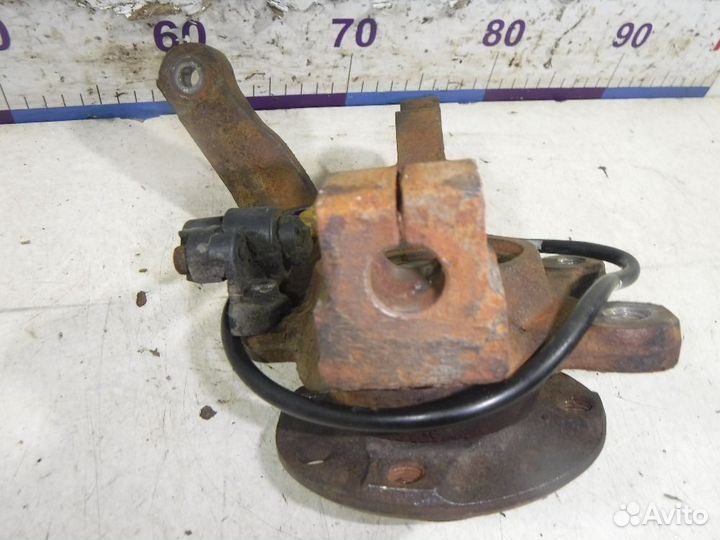 Кулак передний левый Opel Corsa B