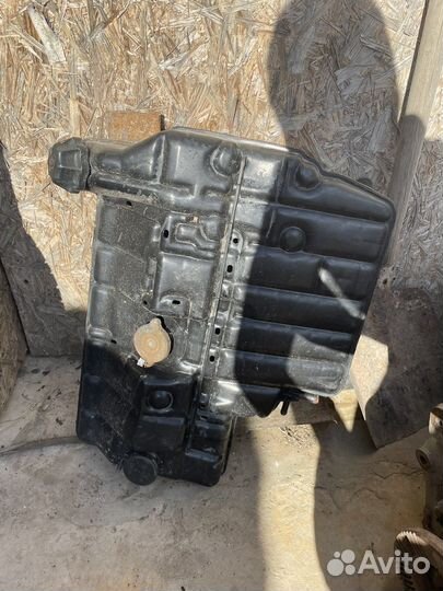 Расширительный бачок на Грузовой Mersedes Benz