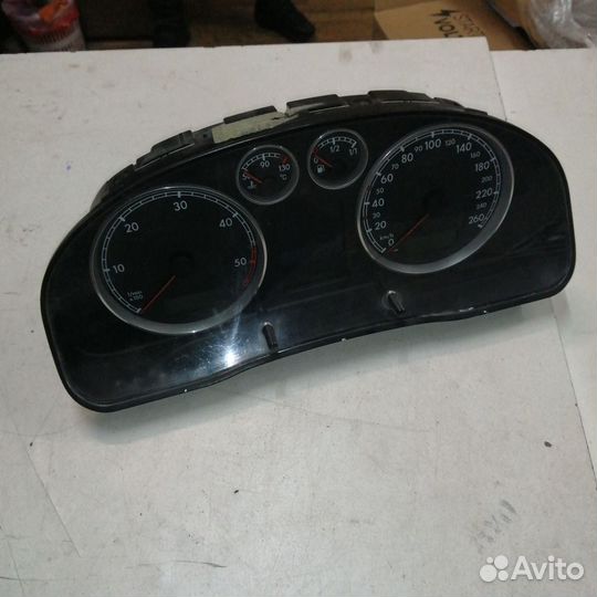 Приборная панель VW Passat B5