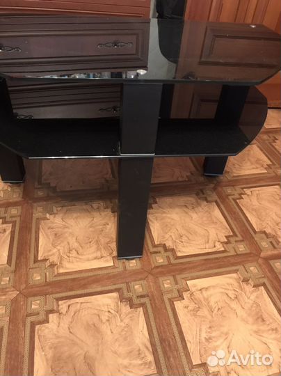 Стеклянная тумба