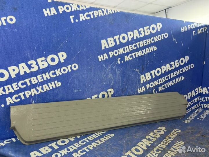 Накладка на порог. Nissan Bassara минивен KA24