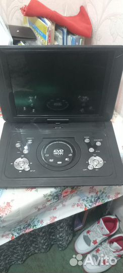 Мультимидийный ноудбук