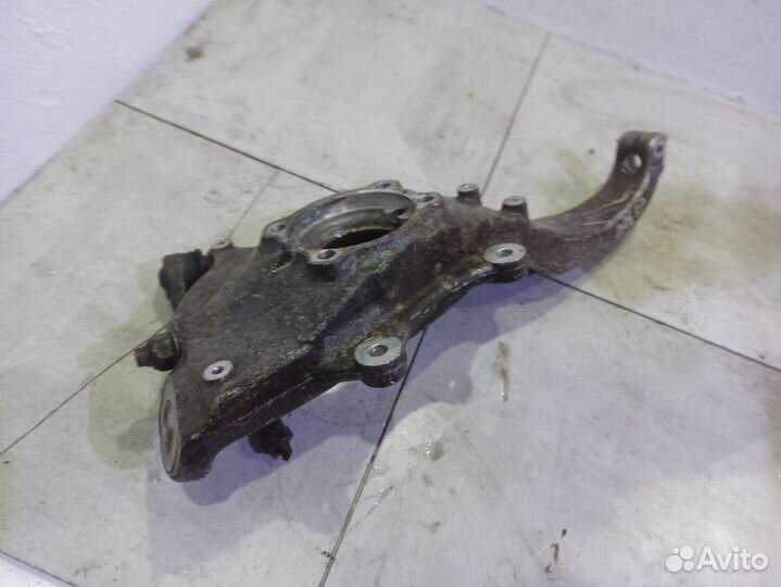 Кулак передний левый бмв