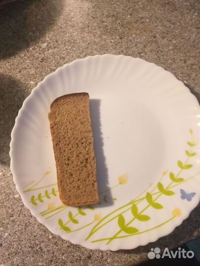 Тарелка с бутербродами