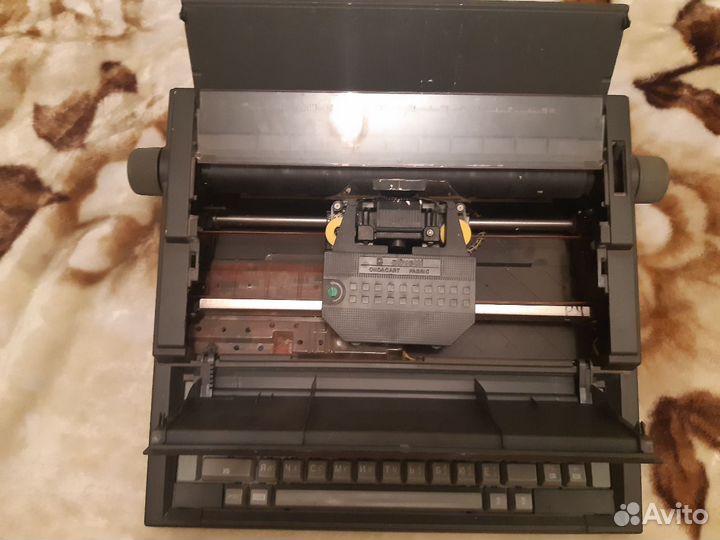 Печатная машинка olivetti