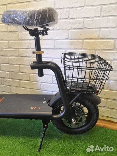 Электросамокат с сидением
