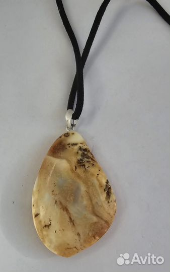 Янтарный кулон (СССР)