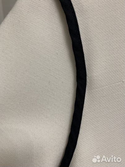 Платье белое из плотной ткани не просвечивает