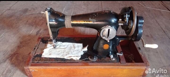 Швейная машина Подольск ручная