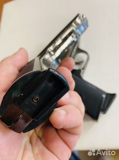 Два Валтера зажигалки металл