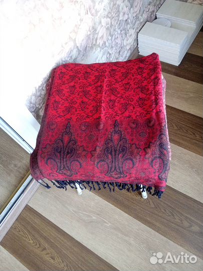 Палантин красно - черный