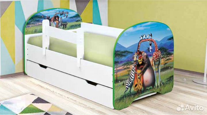 Детская кроватка
