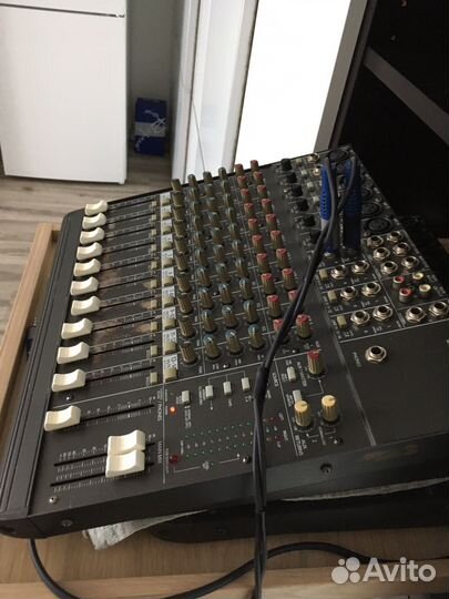 Микшерный пульт Mackie 1402