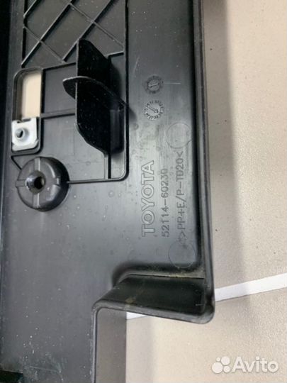 Площадка номерного знака Toyota Land Cruiser 200