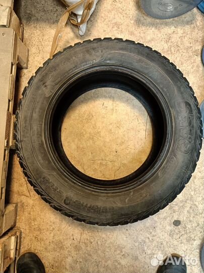 Sava Eskimo Stud 215/65 R16 98