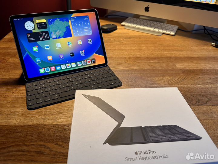 Apple pencil 2 iPad smart folio keyboard
