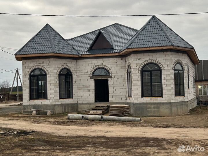 Бригада строителей