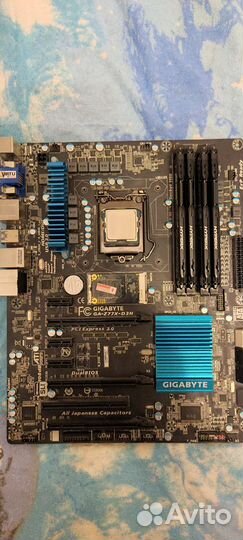 Материнская плата с процессором и памятью