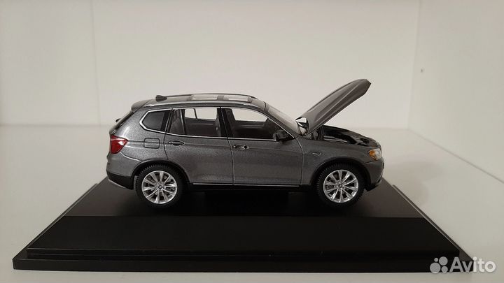 Bmw x3 / 1:43 / Schuco