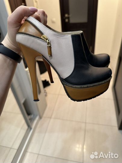 Туфли женские