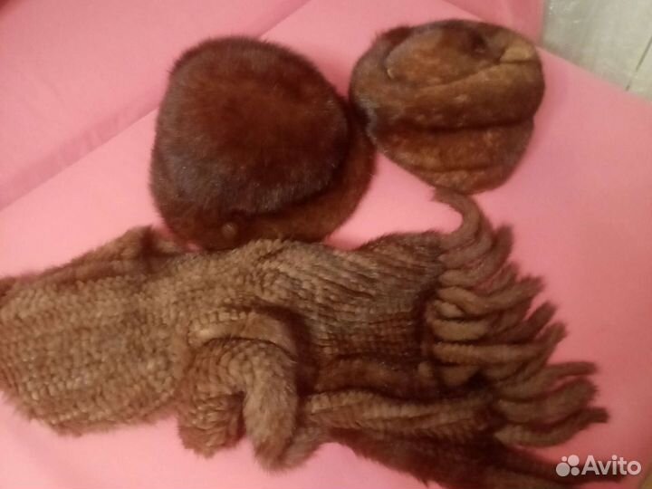 Шапки норковые, шарф отдам