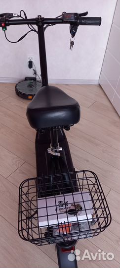 Электросамокат (скутер)