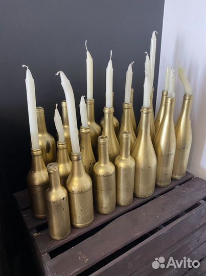 Золотые бутылки номера столов