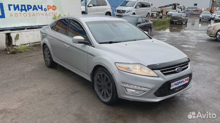 Стекло кузовное глухое левое Ford Mondeo 4 (BD) 17