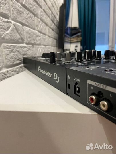 Dj контролер Pioneer DDJ - 400