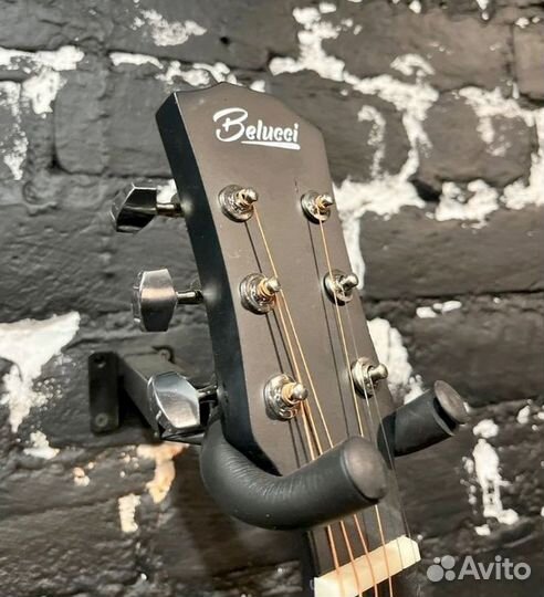 Акустическая гитара