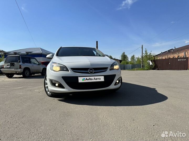 Opel Astra 1.6 МТ, 2012, 155 000 км