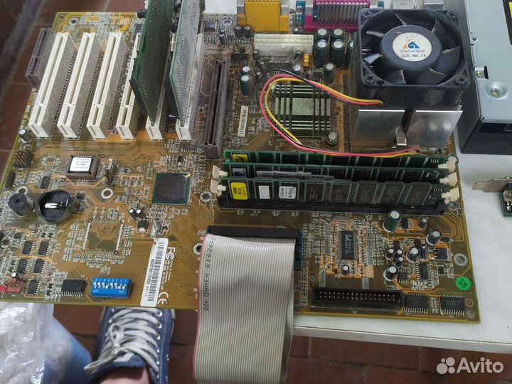 Материнская плата