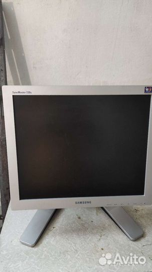 Монитор Samsung