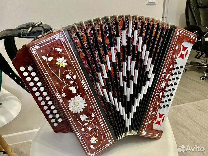 Гармонь на Hohner голосах