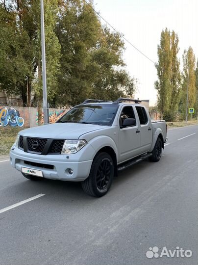 Nissan Navara, 2005