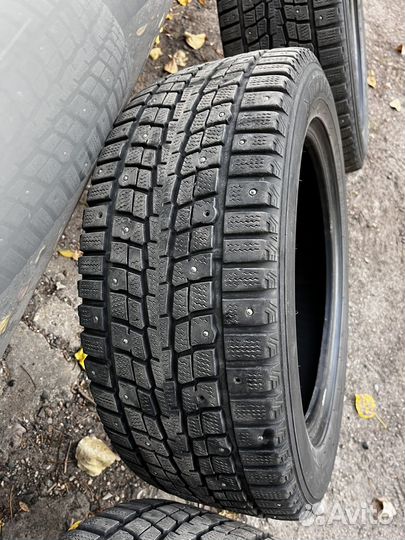 Dunlop SP Winter Ice 01 205/55 R16 94