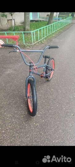 Велосипед BMX трюковой