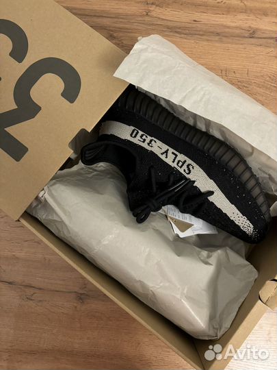 Adidas Yeezy Boost 350 V2 Oreo