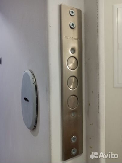 Дверь входная от застройщика